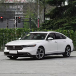 Toyota 2025 2.0L e:PHEV Premium
