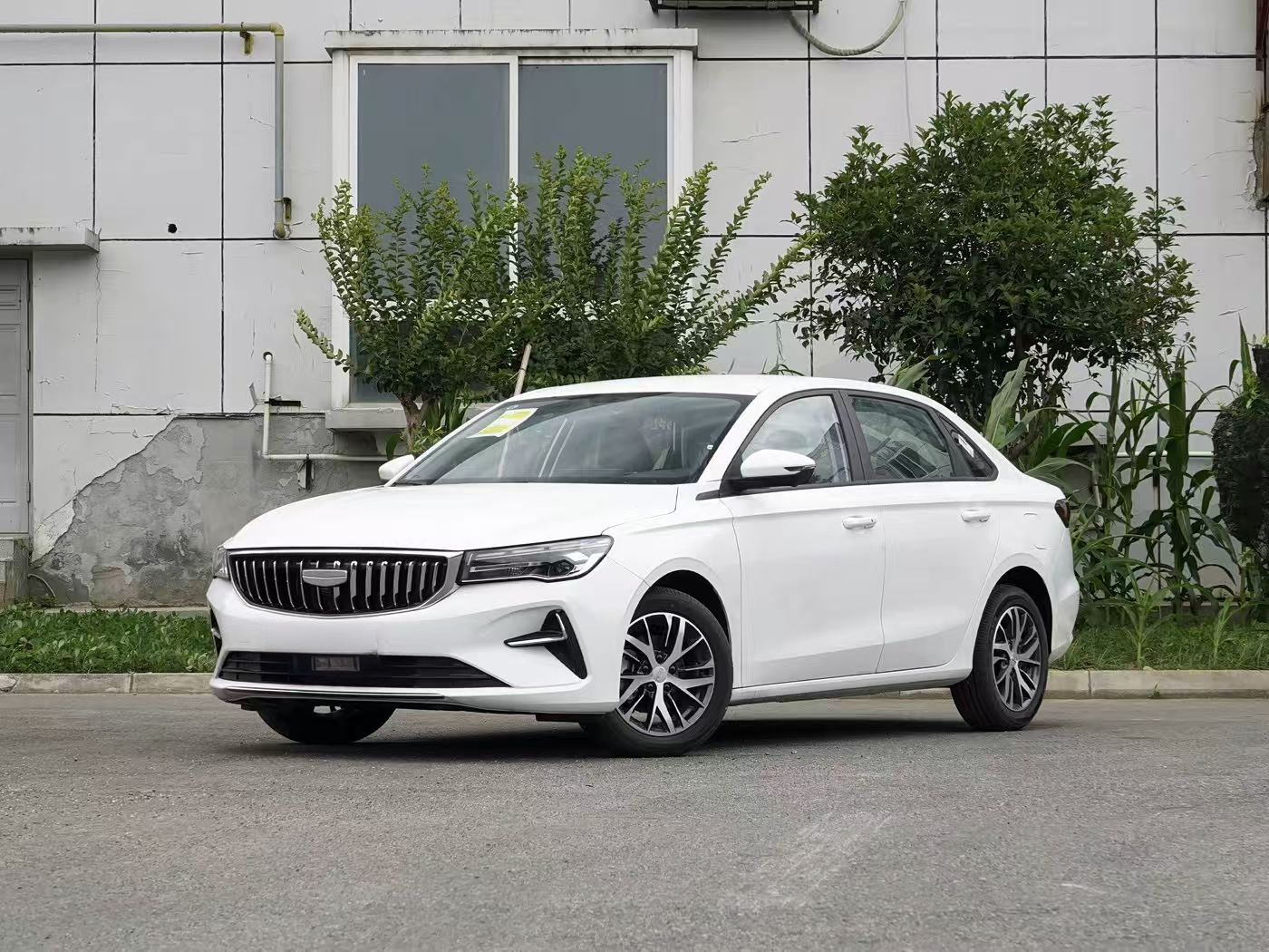 图片12(1) Emgrand 2027 Upward 1.5L Manual Luxury Edition - 图片 1